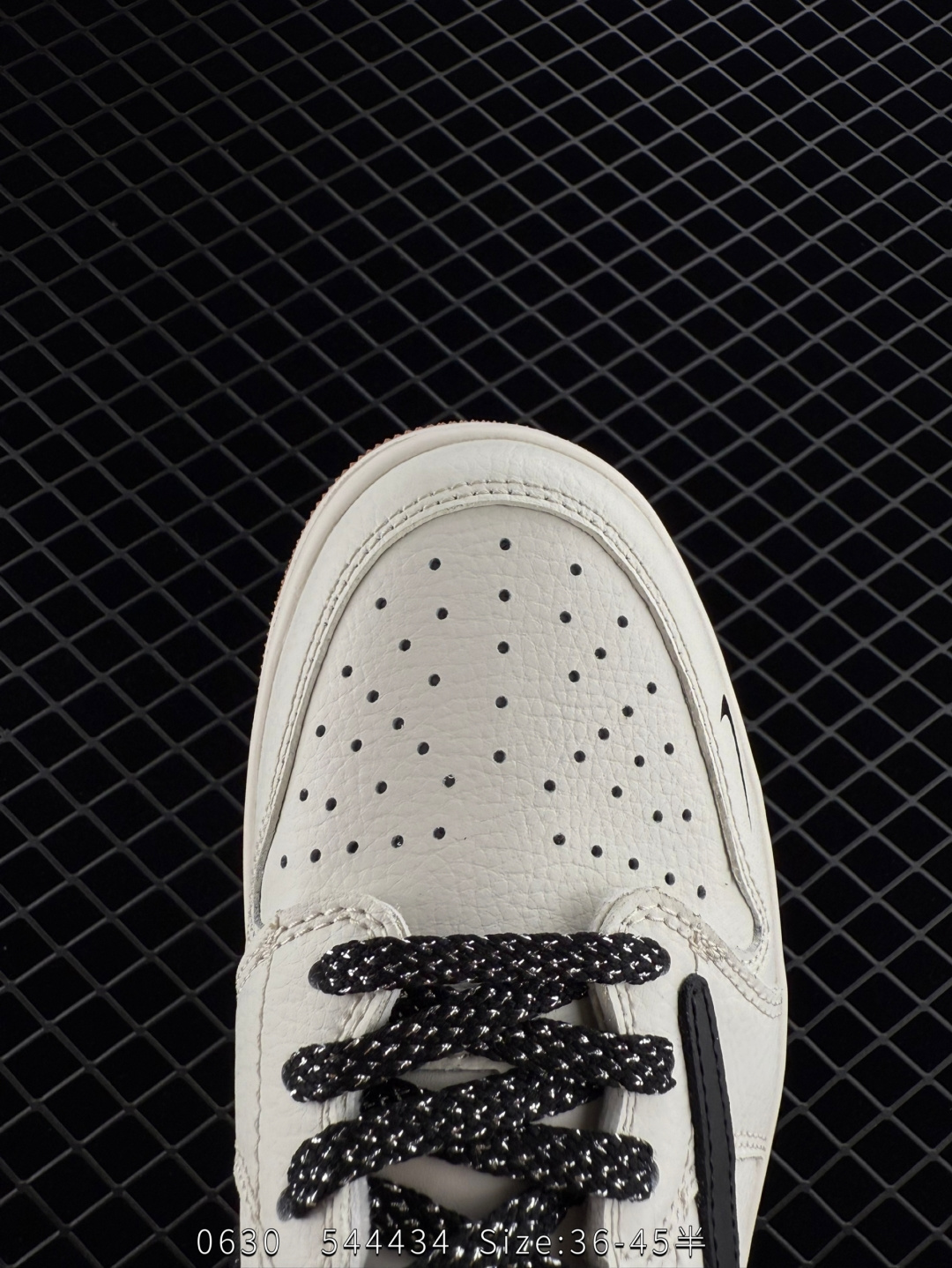 Travis Scott x Air Jordan 1 ” Reverse Mocha “